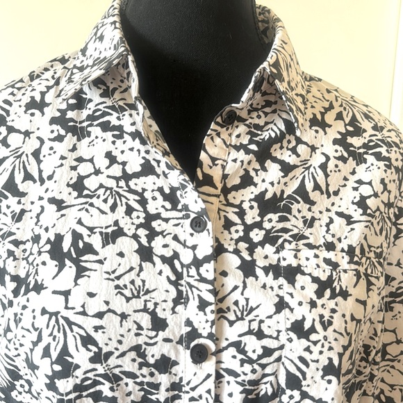 💕Lafayette 148 Blk/Wht Graphic Floral Print Cotton Button Up Shirt 6 EUC - Picture 2 of 11